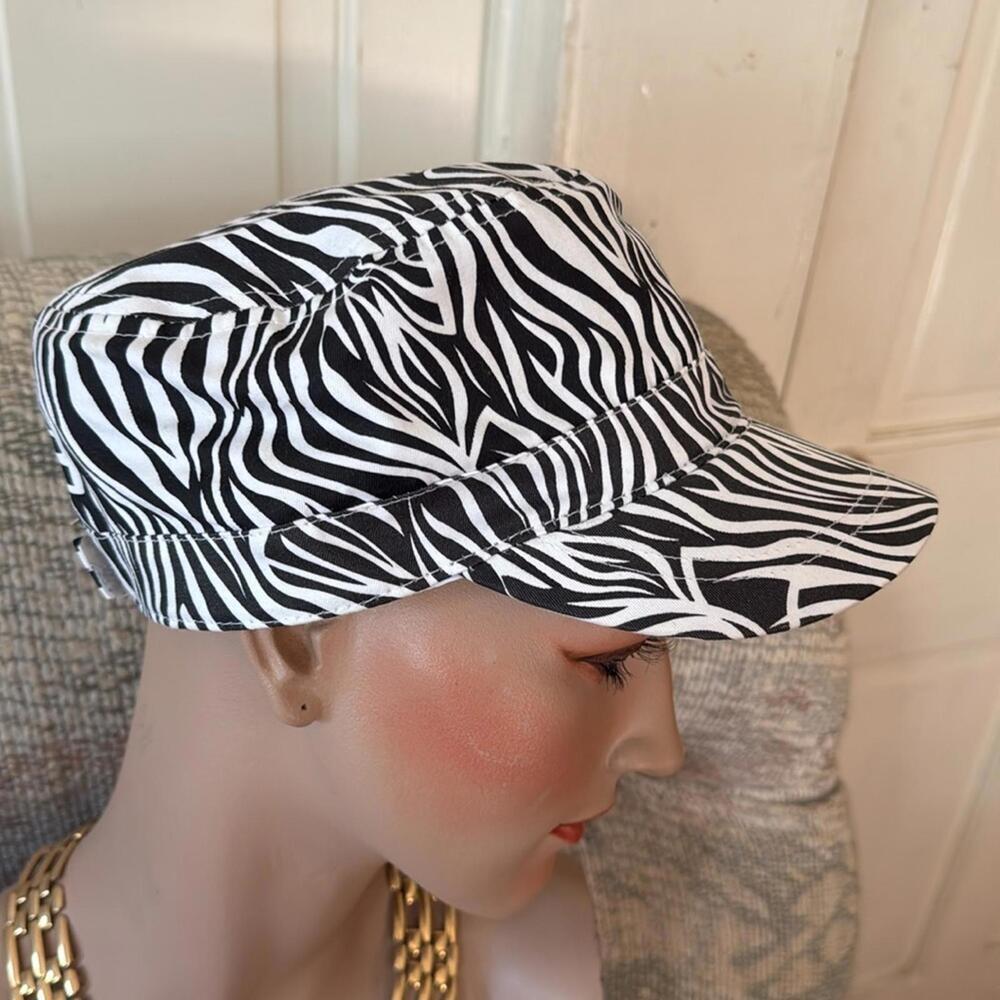 777 Lucky animal print adjustable hat with pink peace sign - Picture 3 of 10